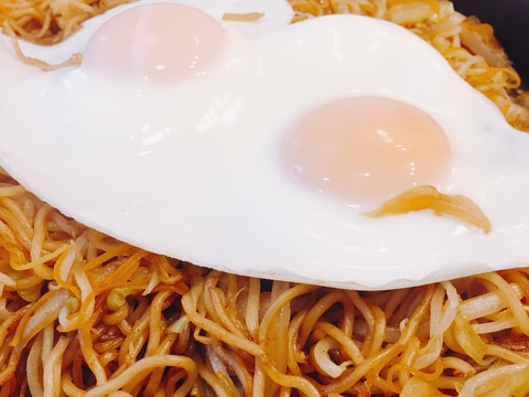 子どもが食べる野菜たっぷり焼きそば